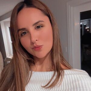 Meet your Posher, Valentina
